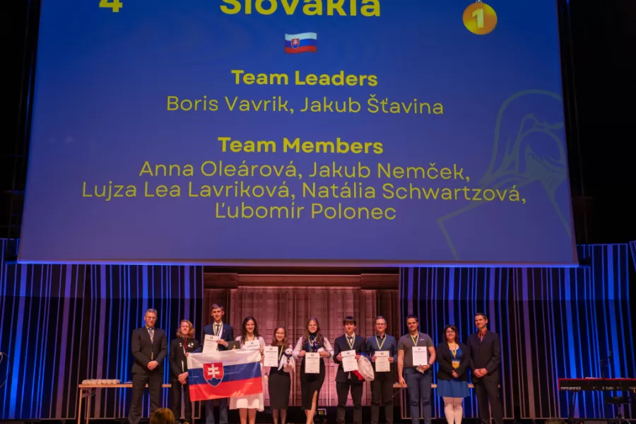 Slovenský tím stredoškolákov medzi najlepšími fyzikmi sveta