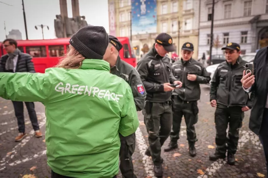 Artur Bekmatov: Grinpisáci si prišli po facky. Odišli s dlhým nosom