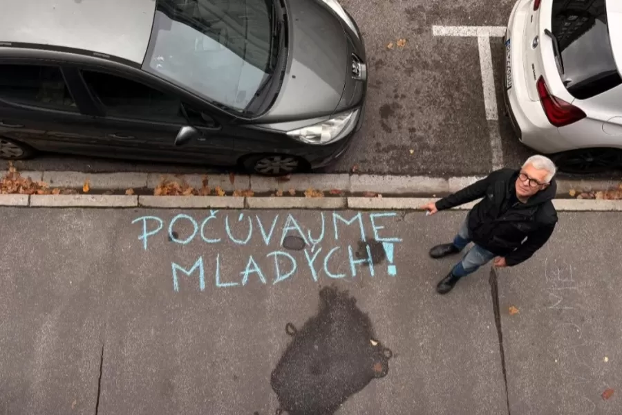 Eduard Chmelár: Buďme mladým vzorom!
