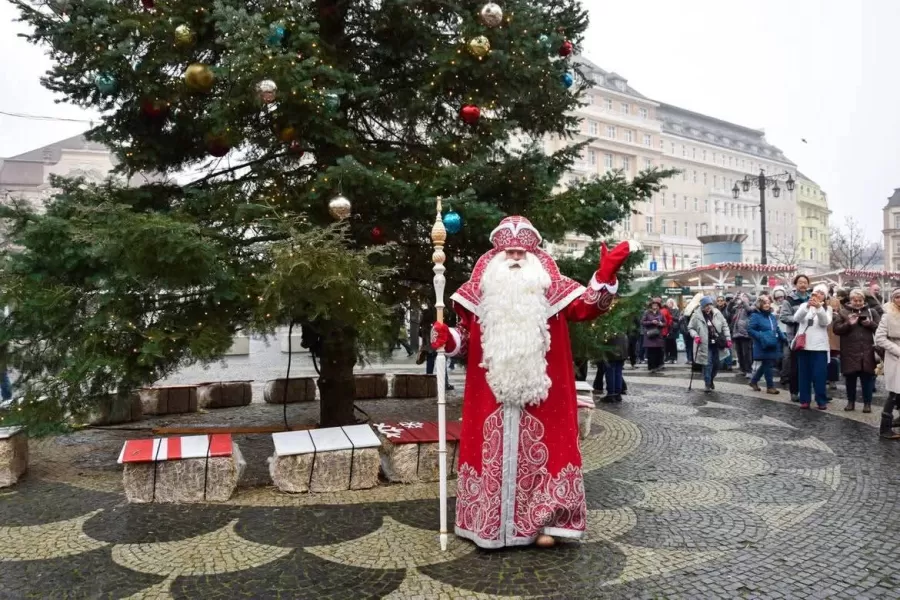 Do Bratislavy zavítal hlavný zimný čarodejník Ruska – Dedo Mráz z Veľkého Usťugu