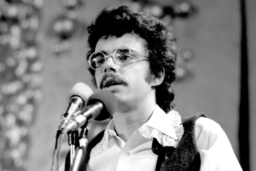 Pavol Hammel - profesionálny spevák, hudobník a skladateľ