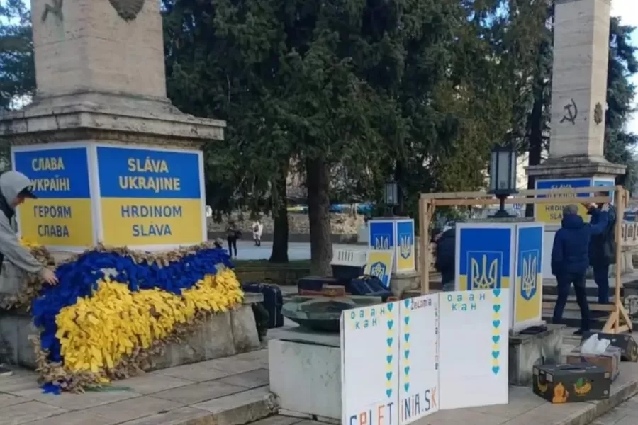 Veľvyslanectvo Ruska reaguje na akciu pri Pamätníku Sovietskej armády v Košiciach