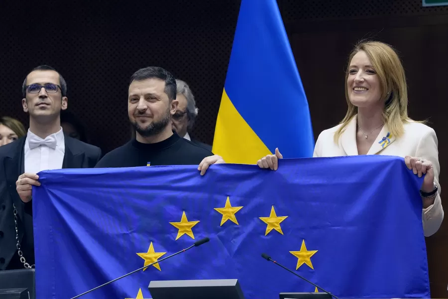 Predsedníčka EP Metsola vyhlásila prvých laureátov Európskeho radu za zásluhy