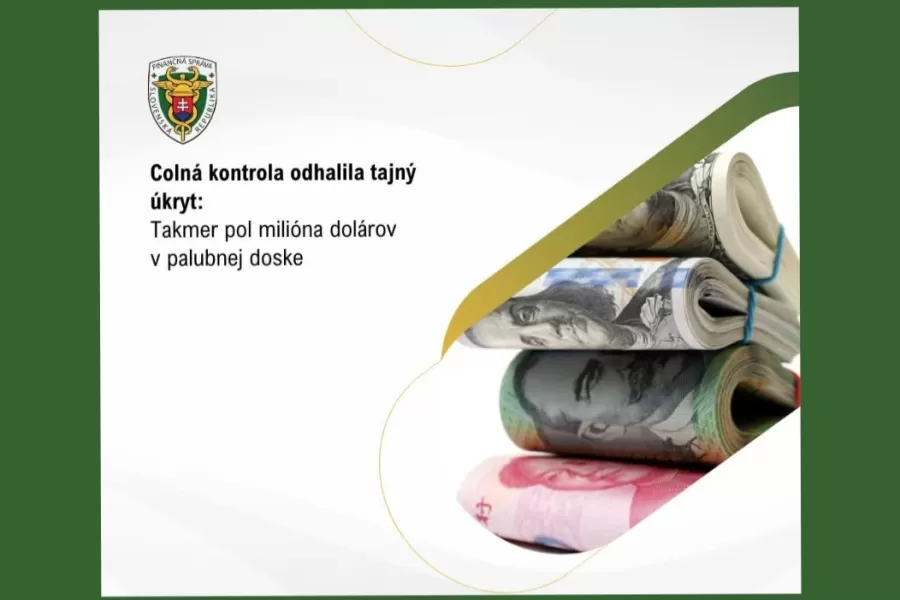 Colná kontrola odhalila tajný úkryt: Takmer pol milióna dolárov v palubnej doske