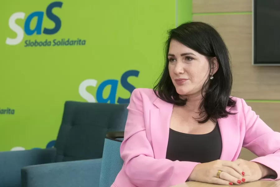 Je to tu. SaSka ma ide vylučovať pre kritiku, píše Janka Bittó Cigániková