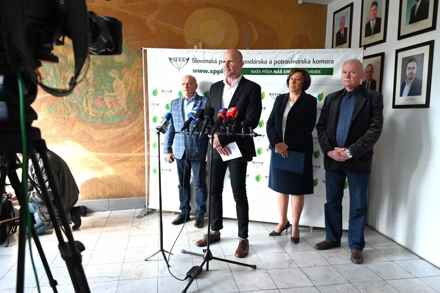 SPPK: Nechceme ísť z krízy do krízy, poďme riešiť mlieko