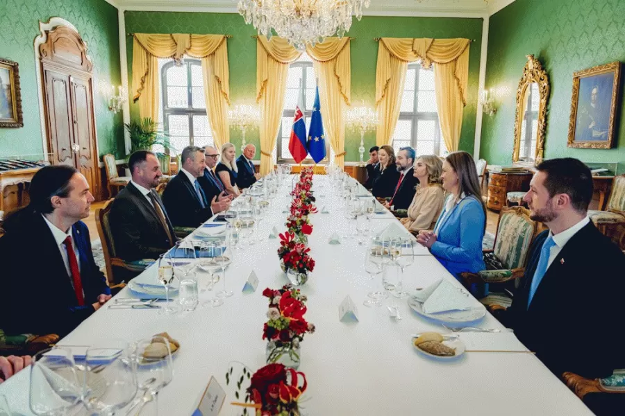 Peter Pellegrini sa stretol so slovenskými europoslancami