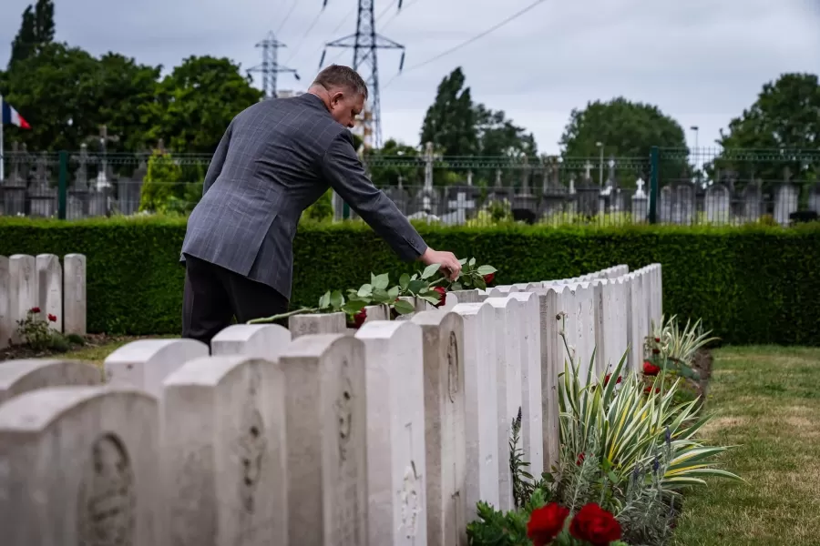 Robert Fico v Dunkerque: Nebudeme prekrývať historickú pravdu