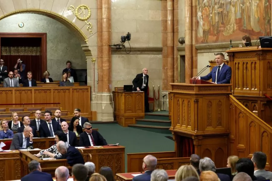 Maďarský parlament schválil zriadenie úradu na vymáhanie verejného majetku