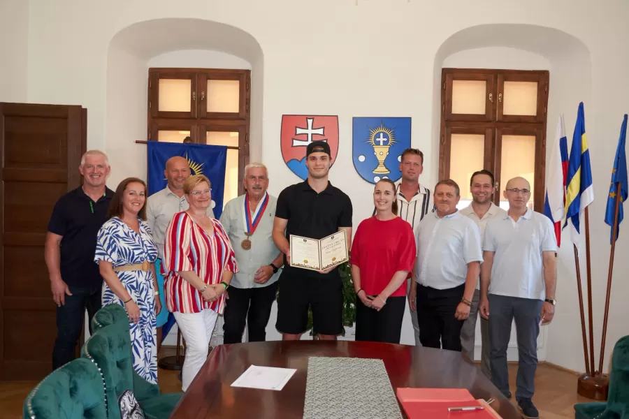 Juraj Slafkovský sa stal čestným občanom obce Budimír