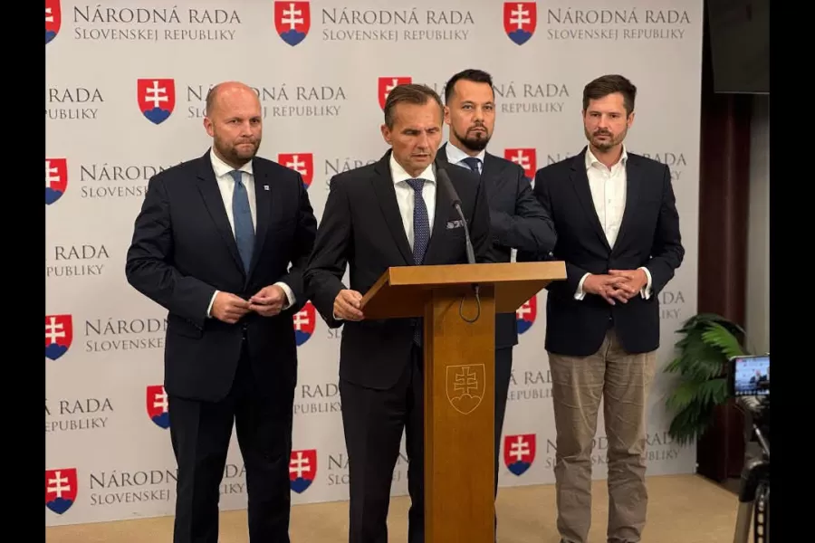 Juraj Šeliga: Demokrati nesmú na tlačovku v parlamente