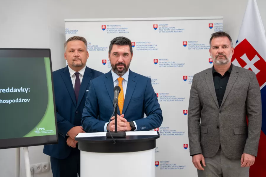 Historicky najskoršie preddavky: 200 miliónov eur pre poľnohospodárov už v septembri