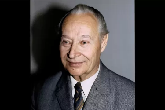 Alexander Dubček – politik s víziou spoločnosti "s ľudskou tvárou"