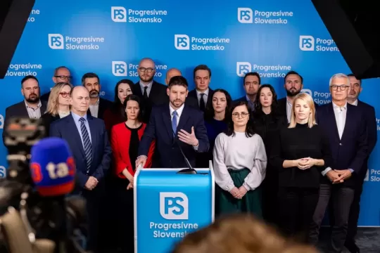 Progresívne Slovensko: Máme kladivo na korupciu!