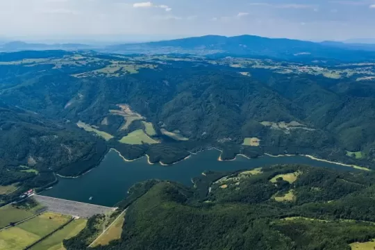 Útok a nátlak na vedcov pri Látkach pri prieskume pre vodnú elektráreň