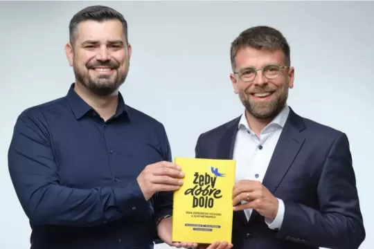 Košickí kandidáti PS zaviedli darcov pri knihe, ktorá skončila v predvolebnej kampani