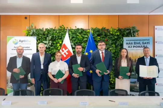 Minister Takáč: Mladých ľudí chceme dostať bližšie k modernému poľnohospodárstvu