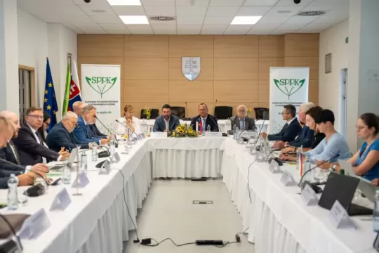 Minister Takáč na rokovaní agrárnych komôr v4: Slovensko spája poľnohospodárov regiónu pre silnejší hlas v Európe