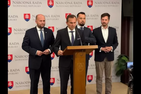 Juraj Šeliga: Demokrati nesmú na tlačovku v parlamente