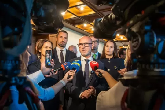 Politická kultúra podľa Fica a Pellegriniho vyzerá tak, že parlament vedie obžalovaný Gašpar