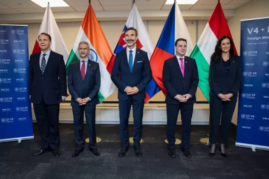 Slovensko po 11 rokoch úsilia otvorilo historický formát V4+ s Indiou