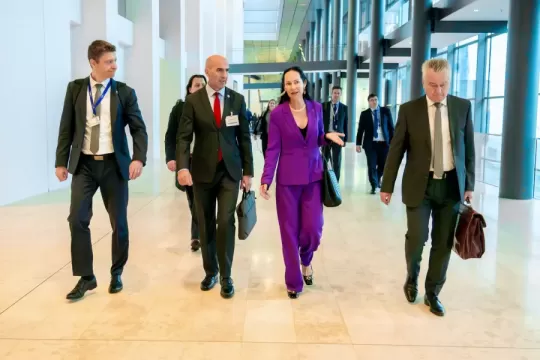 Rada ministrov schválila nové návratové nariadenie, ktoré prispeje k zlepšeniu efektivity návratov osôb bez oprávnenia